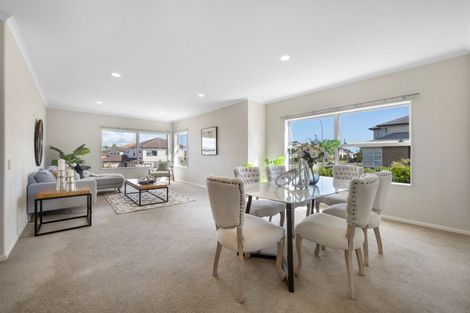 Photo of property in 231 Jeffs Road, Flat Bush, Auckland, 2016