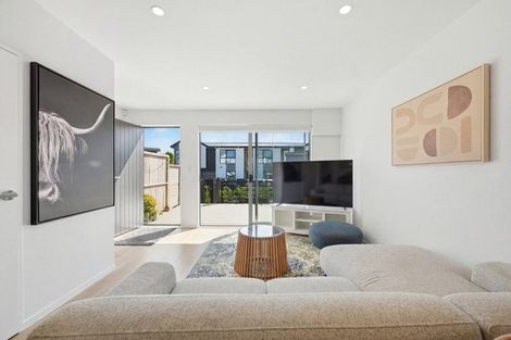Photo of property in 2/21 Podgora Avenue, Kumeu, 0810