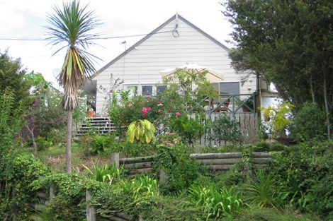 Photo of property in 1/7 Marina Road, Torbay, Auckland, 0630