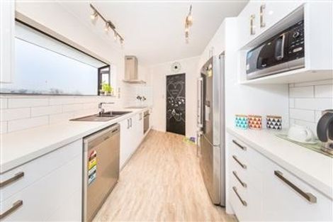 Photo of property in 8 Lorelei Place, Opaheke, Papakura, 2113