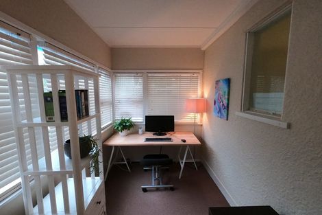 Photo of property in 2/26 Dallinghoe Crescent, Milford, Auckland, 0620