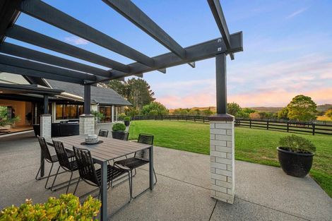 Photo of property in 903 Old North Road, Waimauku, 0882