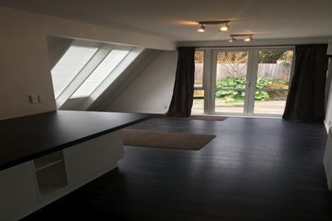 Photo of property in 52 Palatine Terrace, Saint Martins, Christchurch, 8022