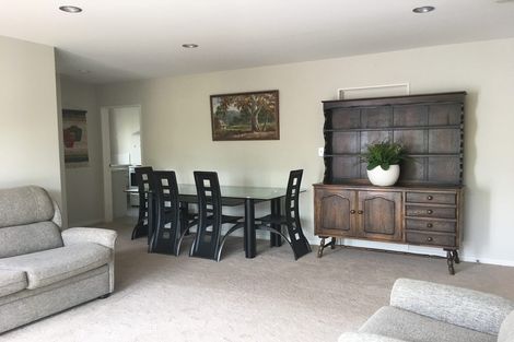 Photo of property in 5 Bintulu Place, Fairview Heights, Auckland, 0632