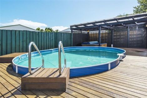 Photo of property in 168 Cascades Road, Pakuranga Heights, Auckland, 2010