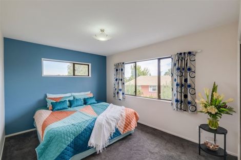 Photo of property in 77 Dunedin Street, Redwood, Christchurch, 8051