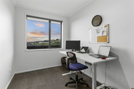 Photo of property in 6 Tirohanga Crescent, Stanmore Bay, Whangaparaoa, 0932