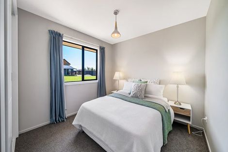 Photo of property in 70 Kingsdowne Drive, West Melton, 7618