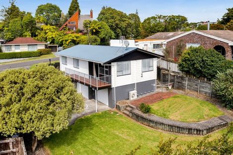 Photo of property in 5 Ambury Place, Merrilands, New Plymouth, 4312