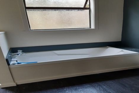 Photo of property in 142 Mark Avenue, Grenada Village, Wellington, 6037