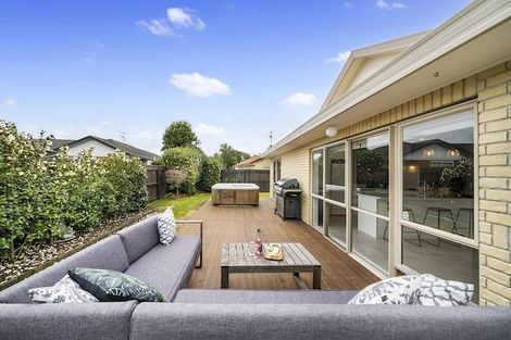 Photo of property in 8 Sheriff Place, Randwick Park, Auckland, 2105