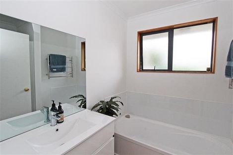 Photo of property in 15 Duffy Place, Stoke, Nelson, 7011