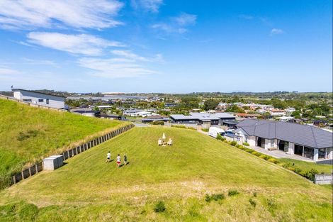 Photo of property in 14 Fantail Way, Mangawhai, 0505