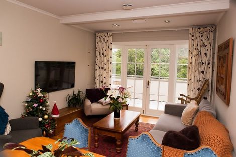 Photo of property in 4 Omar Street, Khandallah, Wellington, 6035