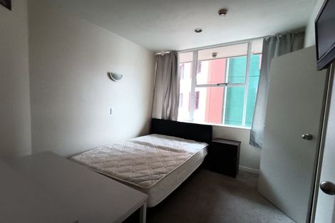 Photo of property in Terrace Tower Apartments, 8b/126 The Terrace, Wellington Central, Wellington, 6011