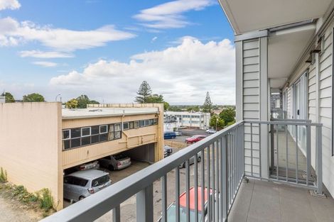 Photo of property in 3 Keystone Avenue, Mount Roskill, Auckland, 1041