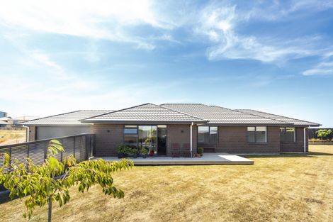 Photo of property in 24 Macdonald Heights, Feilding, 4702