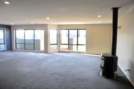 Photo of property in Courtenay Apartments, 703/120 Courtenay Place, Te Aro, Wellington, 6011