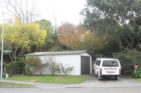 Photo of property in 1 Renown Road, Raumati South, Paraparaumu, 5032