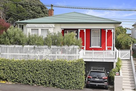 Photo of property in 62 Gover Street, New Plymouth, 4310