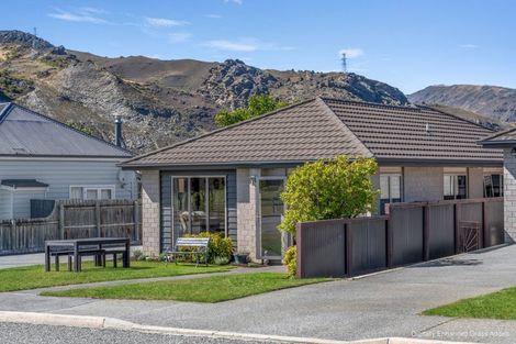 Photo of property in 12a Neplusultra Street, Cromwell, 9310