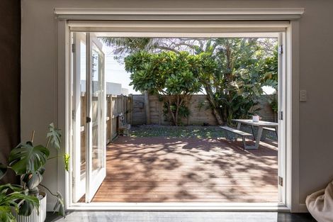 Photo of property in 86 Bellevue Road, Brookfield, Tauranga, 3110