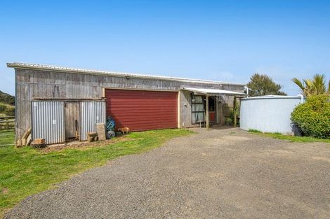 Photo of property in 211 Wilson Road, South Head, Helensville, 0874