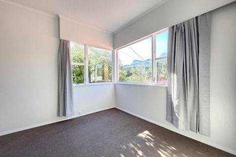 Photo of property in 5a Randwick Road, Northland, Wellington, 6012