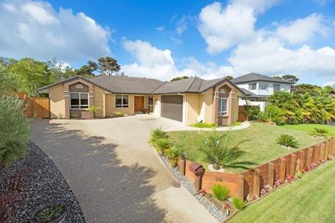 Photo of property in 36 Kittiwake Drive, Schnapper Rock, Auckland, 0632