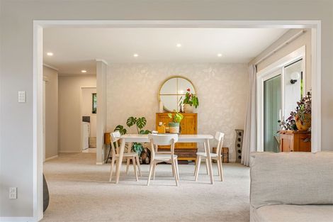 Photo of property in 1040 Scenic Drive North, Swanson, Auckland, 0816