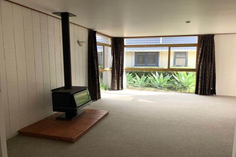 Photo of property in 33 The Crest, Sunnyhills, Auckland, 2010