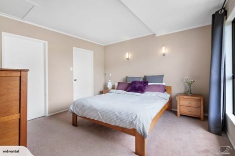 Photo of property in 5 Gleneagles Grove, Wattle Downs, Auckland, 2103