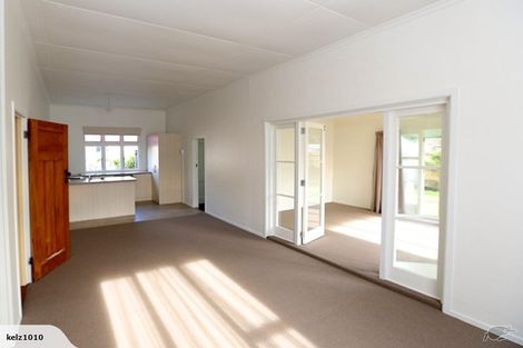 Photo of property in 40 Record Street, Fitzroy, New Plymouth, 4312