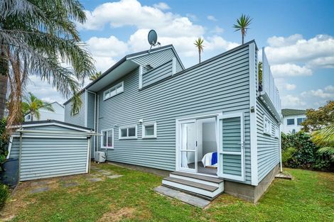 Photo of property in 123a Hobsonville Road, West Harbour, Auckland, 0618