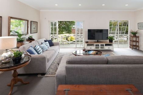 Photo of property in 3/222 Bleakhouse Road, Mellons Bay, Auckland, 2014