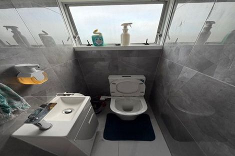 Photo of property in 152 Everglade Drive, Totara Heights, Auckland, 2105