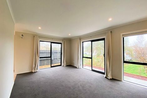 Photo of property in 27 Olive Crescent, Papatoetoe, Auckland, 2025