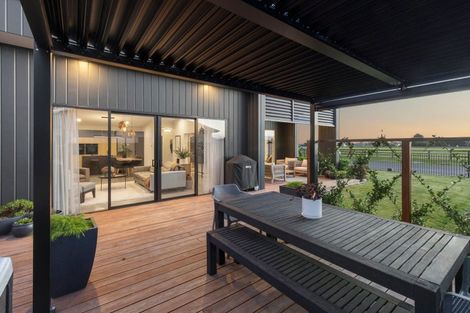 Photo of property in 77 Vogel Street, Cambridge, 3434