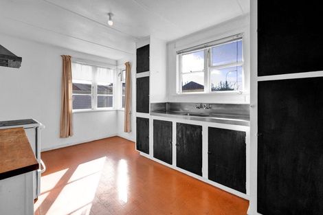 Photo of property in 2 Waihi Road, Hawera, 4610