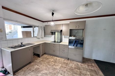 Photo of property in 17 Rosecamp Road, Beach Haven, Auckland, 0626