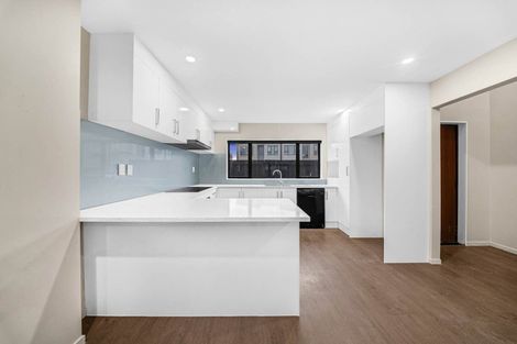 Photo of property in 20 Millcroft Lane, Ranui, Auckland, 0612