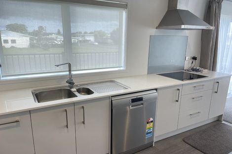 Photo of property in 6b Kirk Street, Waiuku, 2123