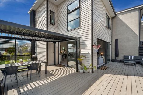 Photo of property in 37 Eyton Kay Road, Hobsonville, Auckland, 0616