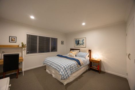 Photo of property in 100 Ruapehu Drive, Fitzherbert, Palmerston North, 4410