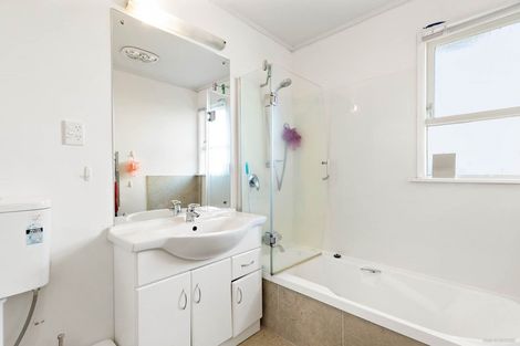 Photo of property in 47 Powrie Street, Glenfield, Auckland, 0629