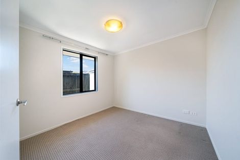 Photo of property in 7 Anna Lane, Glen Eden, Auckland, 0602