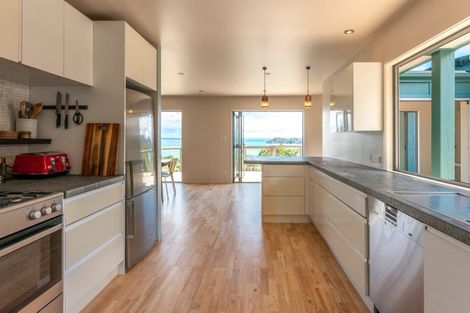Photo of property in 12 Makora Avenue, Oneroa, Waiheke Island, 1081
