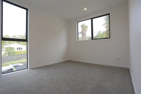 Photo of property in 13a King Richard Place, Browns Bay, Auckland, 0630