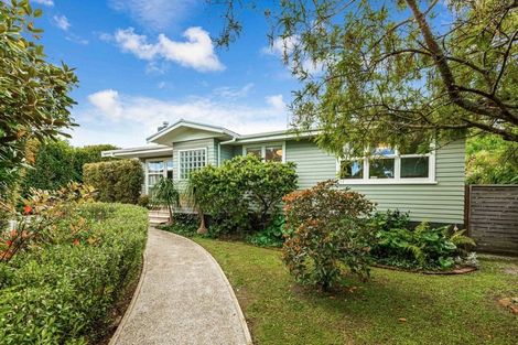 Photo of property in 55 Graham Avenue, Te Atatu Peninsula, Auckland, 0610