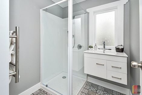 Photo of property in 1/24 Great South Road, Papakura, 2110